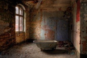 Baby-freundliches und kindersicheres Bad einrichten