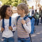 Mehrsprachigkeit in der Schule (© Jupiterimages/Pixland/Thinkstock)