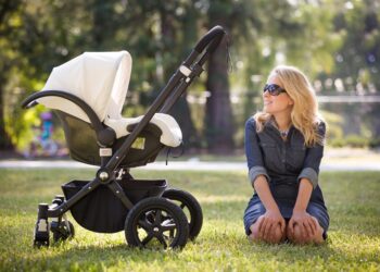 kinderwagen und baby