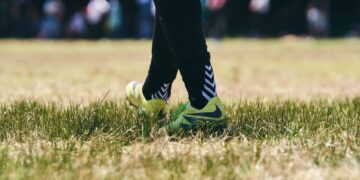 Fußballschuhe für Kinder: Worauf Eltern beim Kauf wirklich achten müssen