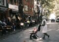 Kinderwagen Zubehör: Was wirklich nützlich ist und was du brauchst