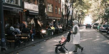 Kinderwagen Zubehör: Was wirklich nützlich ist und was du brauchst