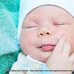 Neugeborenenakne, Babyakne oder 'acne neonatorum' - Fast jedes 5. Kind leidet darunter (© Elena Stepanova / Fotolia)