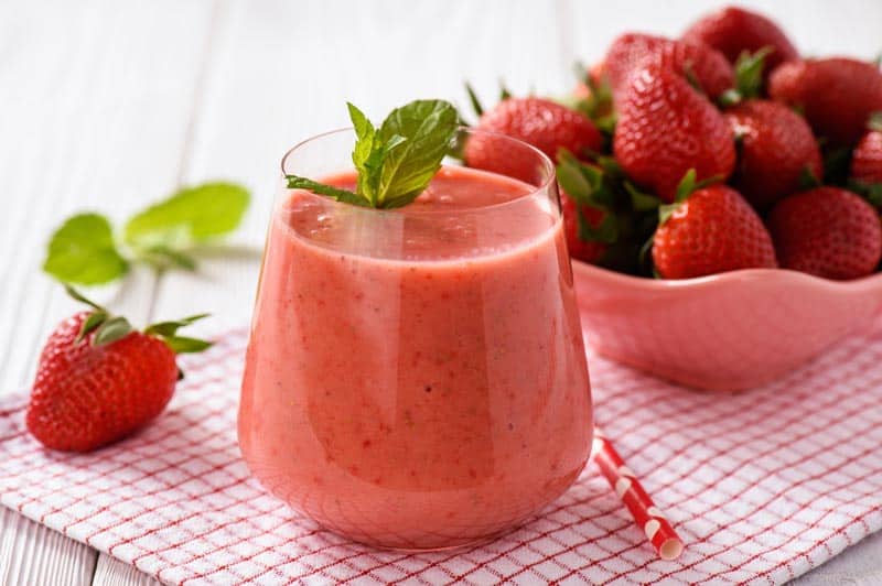 smoothie-Erdbeere-Apfel-Minze