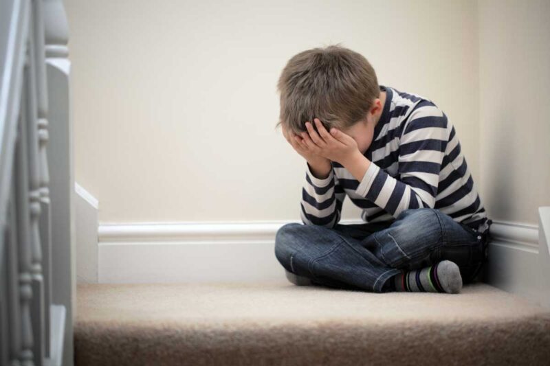 Stress bei Kindern erkennen: Einfache Strategien für mehr Ruhe im Familienalltag